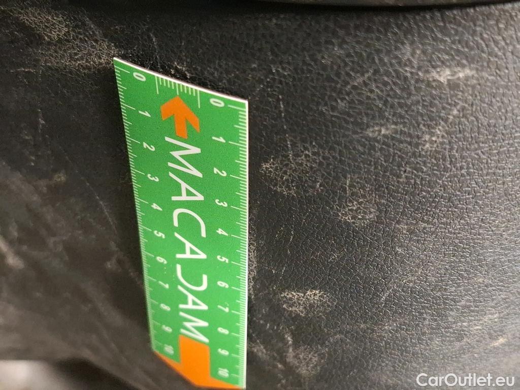  Opel  Vivaro  B Fourgon/Combi Combi L2H1 2 9t 1.6 turbo 125CV BVM6 9 Sieges E6 #37