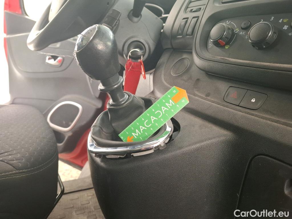  Opel  Vivaro  B Fourgon/Combi Combi L2H1 2 9t 1.6 turbo 125CV BVM6 9 Sieges E6 #63