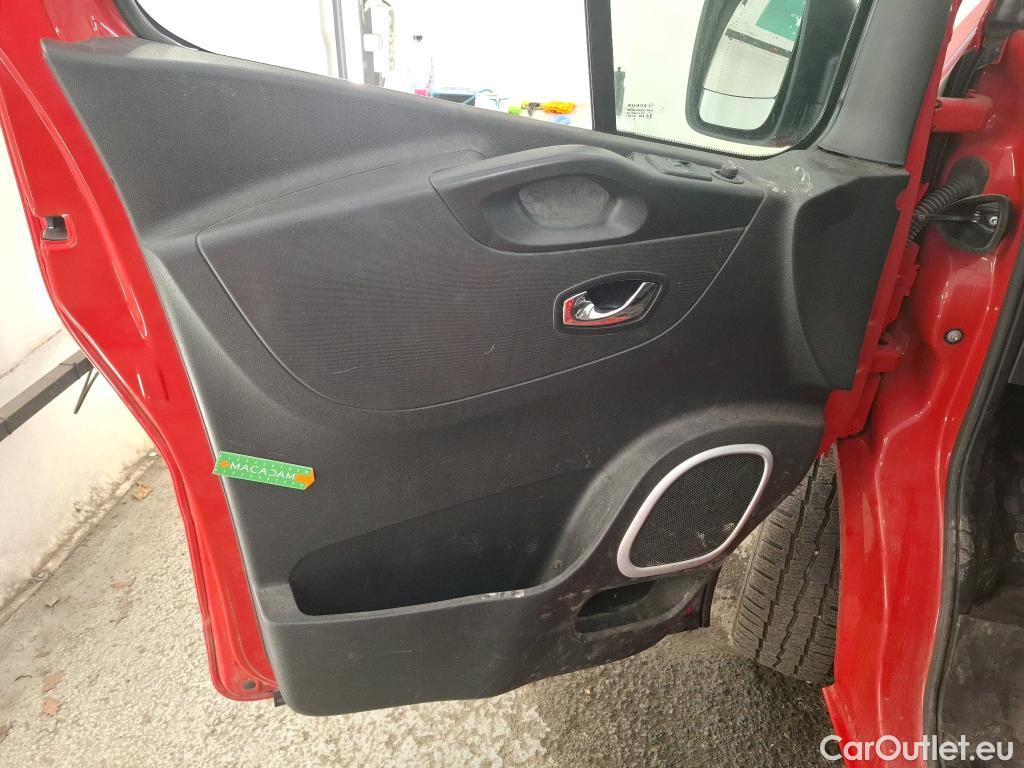  Opel  Vivaro  B Fourgon/Combi Combi L2H1 2 9t 1.6 turbo 125CV BVM6 9 Sieges E6 #54