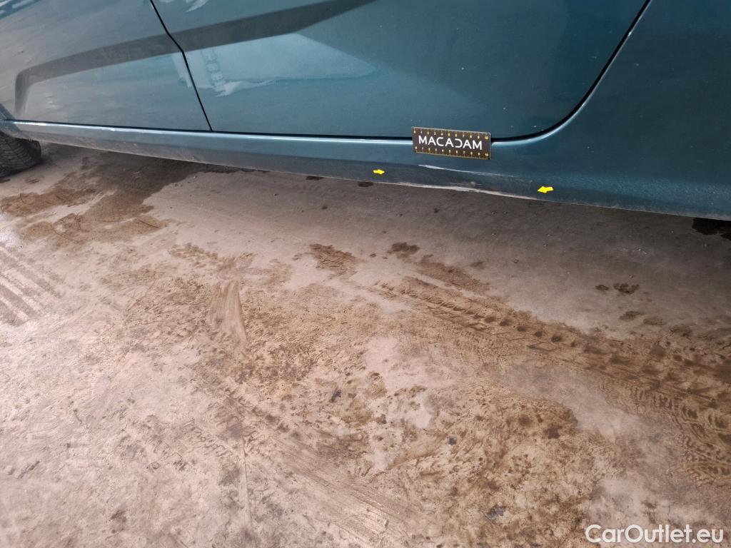  Peugeot  308 PEUGEOT  SW / 2021 / 5P / Break BlueHDi 130 EAT8 ALLURE #3