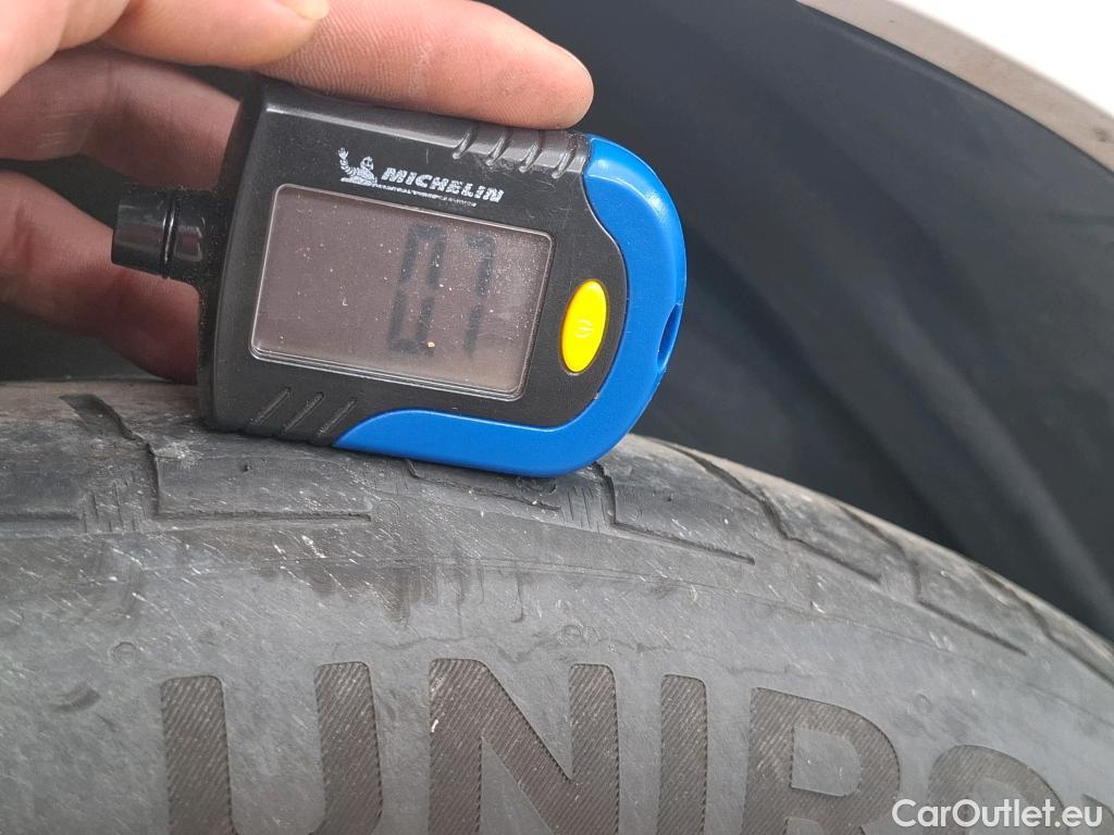  Peugeot  208  Premium 1.5 HDi 100CV BVM6 E6d #13