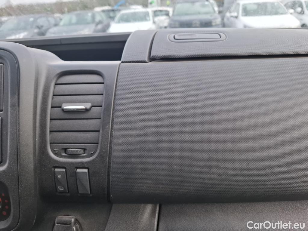  Opel  Vivaro  B Fourgon/Combi Combi L2H1 2 9t 1.6 turbo 125CV BVM6 9 Sieges E6 #101