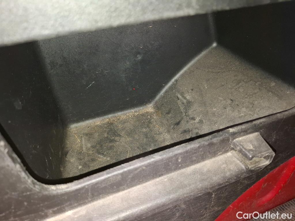  Opel  Vivaro  B Fourgon/Combi Combi L2H1 2 9t 1.6 turbo 125CV BVM6 9 Sieges E6 #24