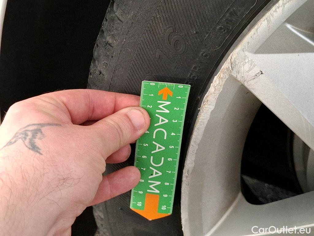  Renault  Clio  V Business 1.6 E-TECH Hybrid 140CV BVA6 E6d #19