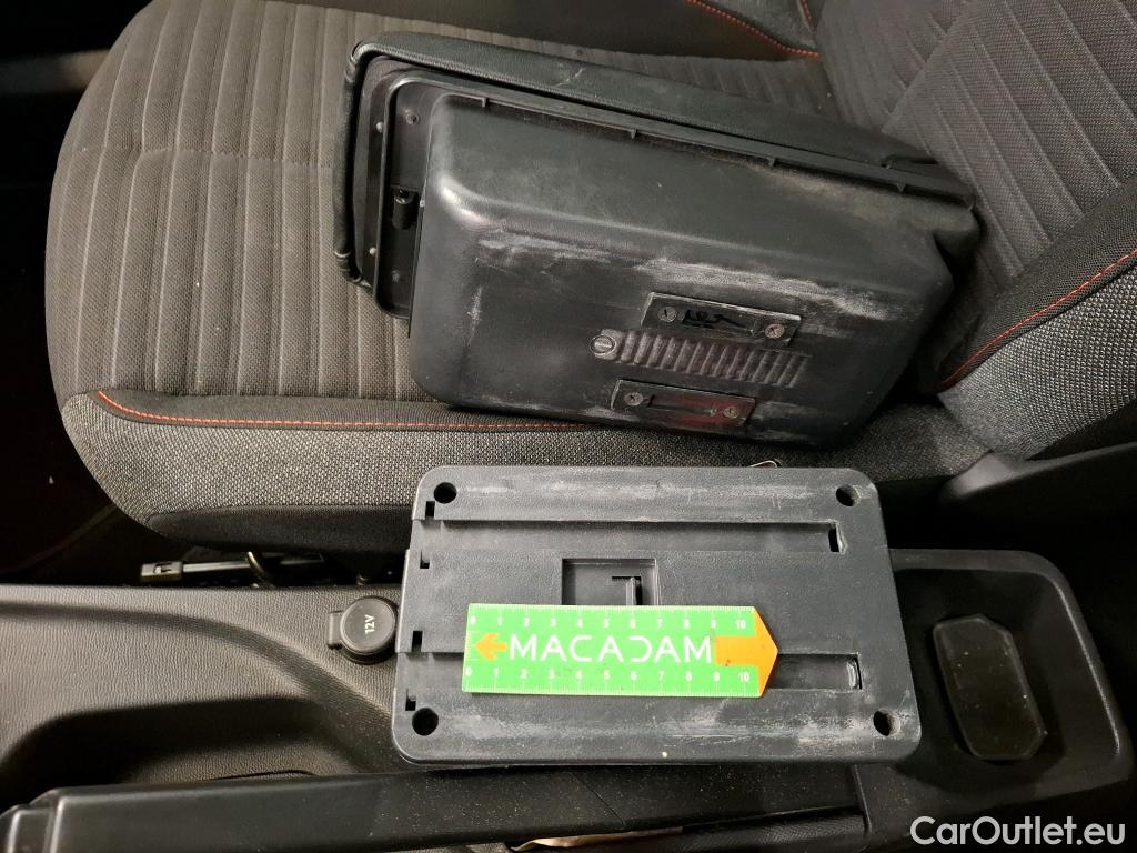  Peugeot  2008  Active Business 1.5 HDi 100CV BVM6 E6d #1