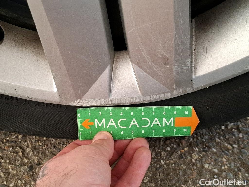  Renault  Clio  V Business 1.6 E-TECH Hybrid 140CV BVA6 E6d #18