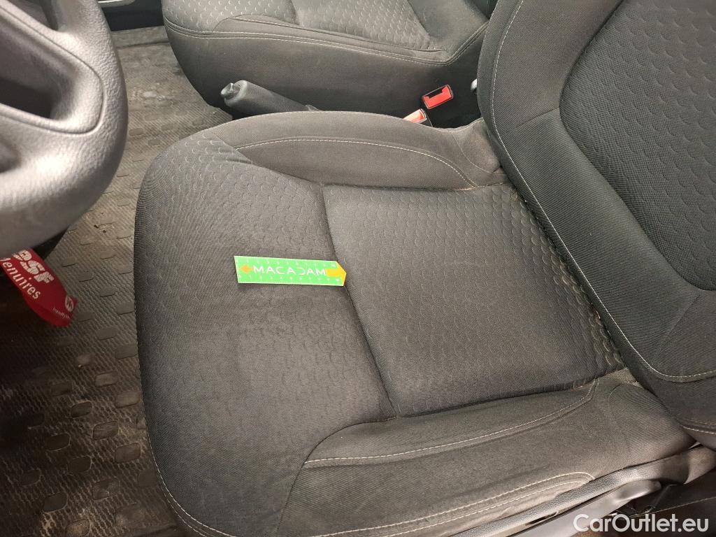  Opel  Vivaro  B Fourgon/Combi Combi L2H1 2 9t 1.6 turbo 125CV BVM6 9 Sieges E6 #71