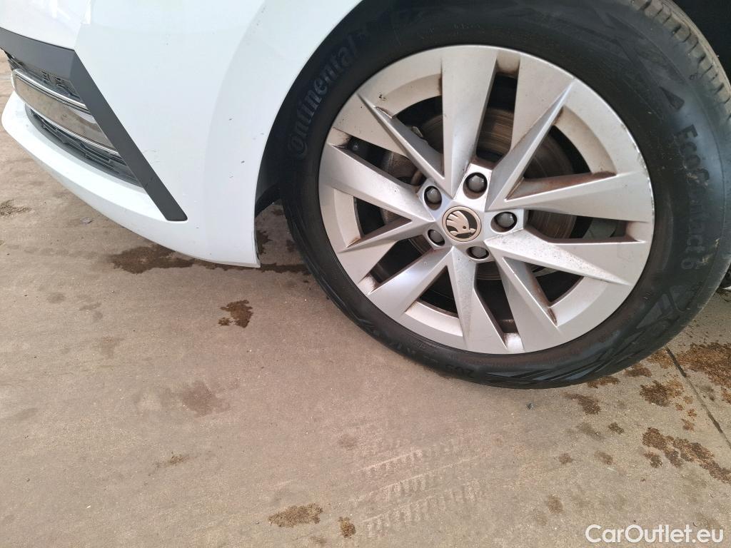  Skoda  Octavia SKODA  / 2020 / 5P / Berline 1.0 TSI mHEV e-TEC 110 DSG7 Style #5