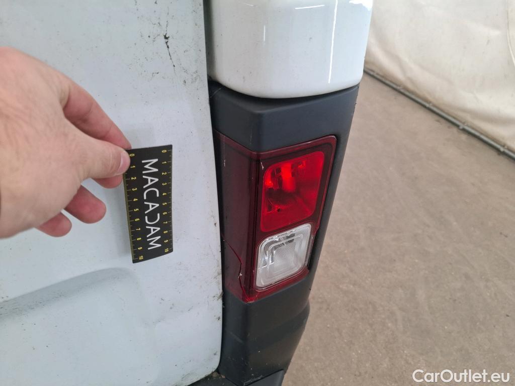  Renault  Trafic  Furgon Grand Confort L1H1 1200 1.6 dCi 125CV BVM6 E6 #61