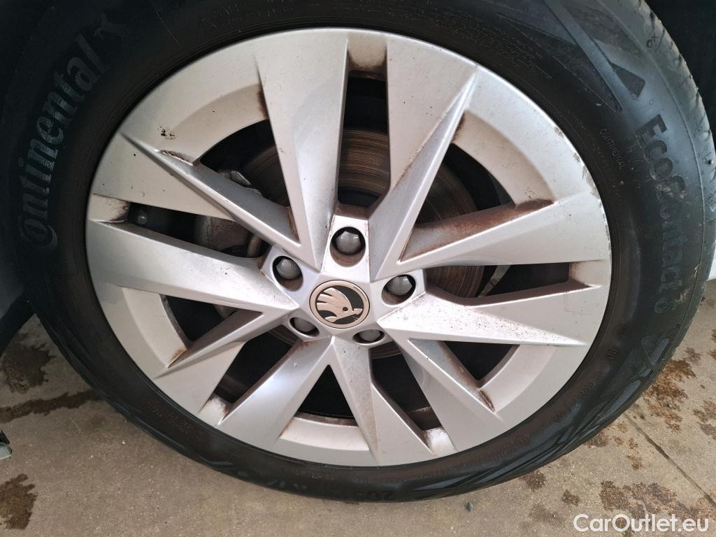  Skoda  Octavia SKODA  / 2020 / 5P / Berline 1.0 TSI mHEV e-TEC 110 DSG7 Style #6