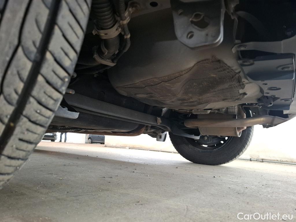  Toyota  Yaris  Hybride 5p Berline 1.5 VVT-I HYBRID France Business / TRANSFO VP/VF #16