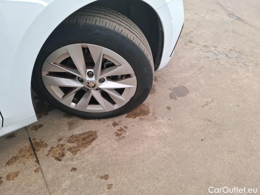  Skoda  Octavia SKODA  / 2020 / 5P / Berline 1.0 TSI mHEV e-TEC 110 DSG7 Style #3