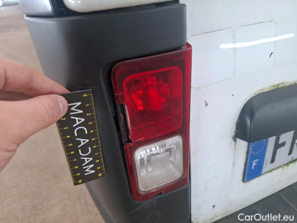  Renault  Trafic  Furgon Grand Confort L1H1 1200 1.6 dCi 125CV BVM6 E6 #64