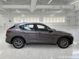  Alfa Romeo   STELVIO ALFA ROMEO / 2017 / 5P / SUV 2.2 TURBO DIESEL 190CV BUSINESS AT8 Q4 #7