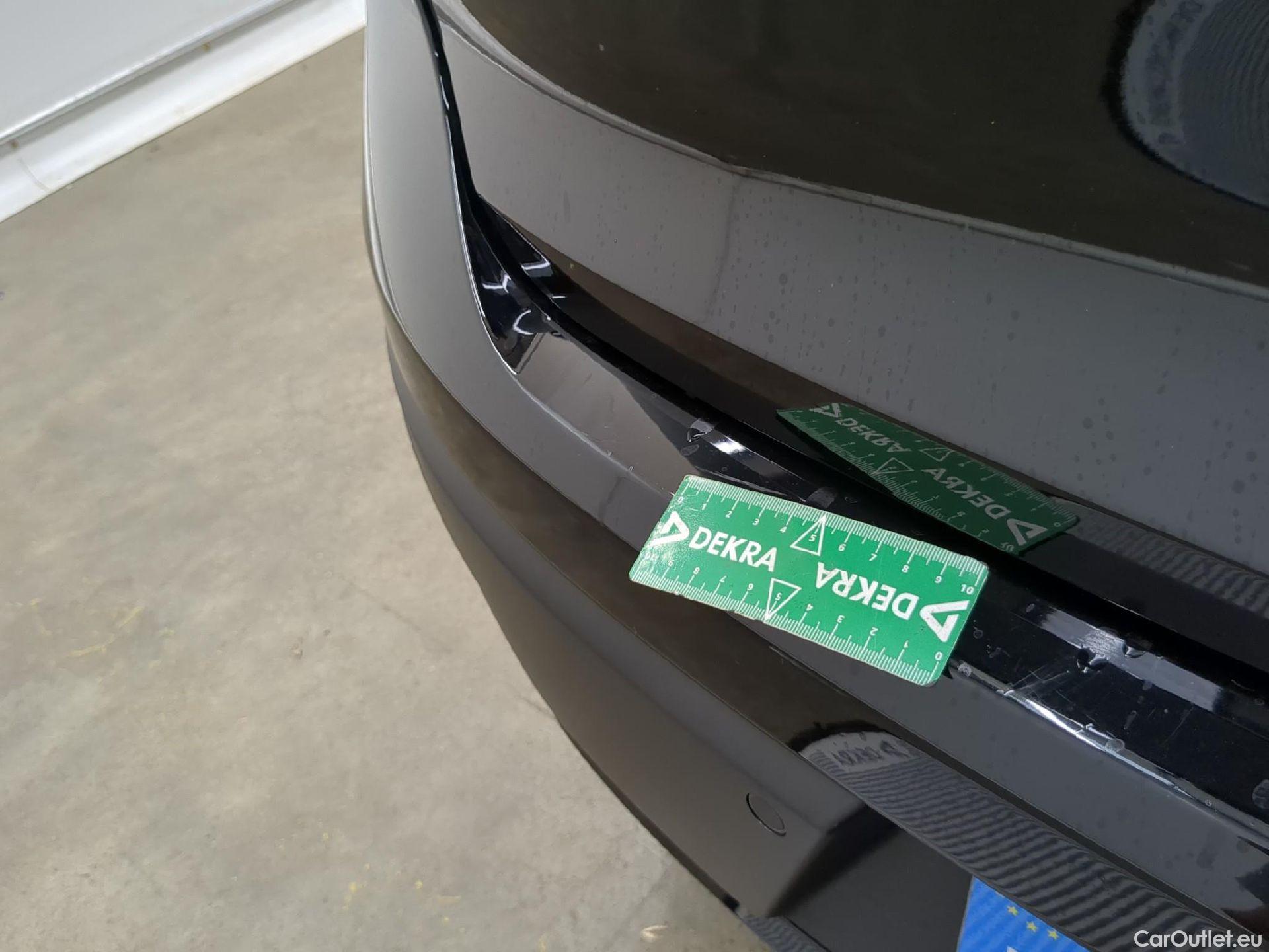  Citroen  C4 CITROEN  X / 2022 / 4P / Berline PureTech 130 SS EAT8 Shine / VO RECONDITIONNE - PHOTOS AVANT RECONDITIONNEMENT #12