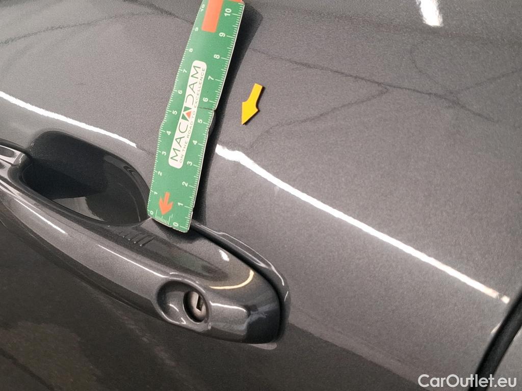  Ford  Kuga FORD  / 2019 / 5P / SUV 2.5 Duratec 190 FHEV Powershift Titanium #2