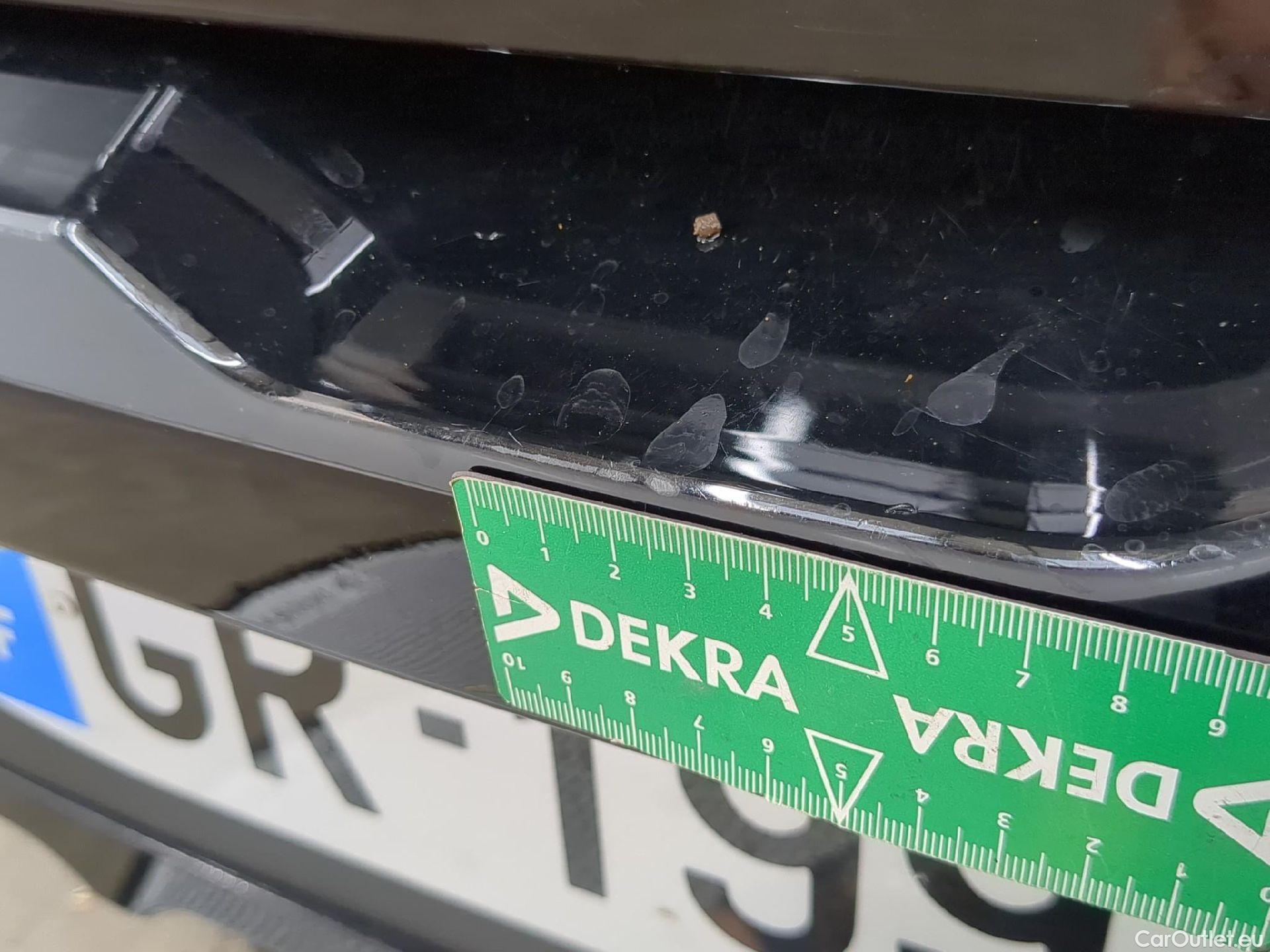  Citroen  C4 CITROEN  X / 2022 / 4P / Berline PureTech 130 SS EAT8 Shine / VO RECONDITIONNE - PHOTOS AVANT RECONDITIONNEMENT #10