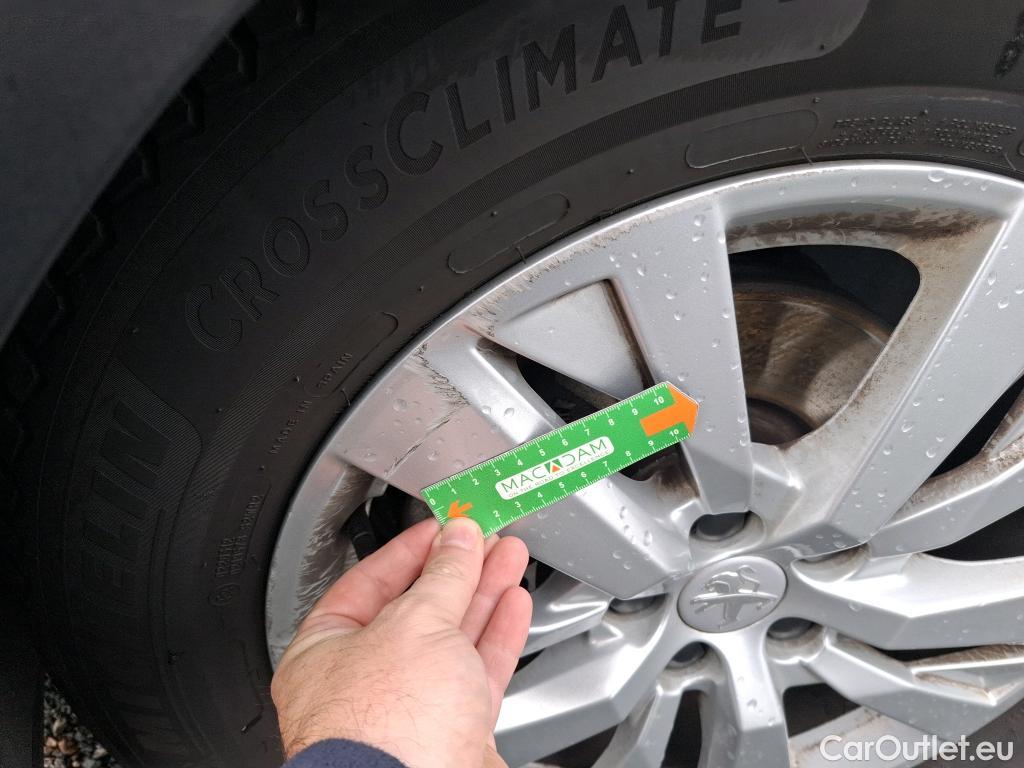  Peugeot  3008  Active Pack 1.5 HDi 130CV BVA8 E6d / VO RECONDITIONNE - PHOTOS AVANT RECONDITIONNEMENT #8