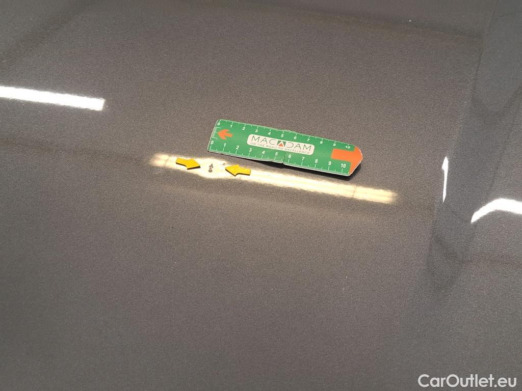  Ford  Kuga FORD  / 2019 / 5P / SUV 2.5 Duratec 190 FHEV Powershift Titanium #28