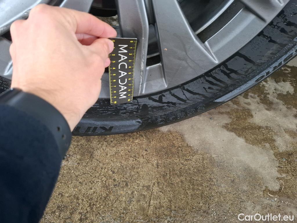  Peugeot  2008  Active Pack 1.2 PureTech 130CV BVA8 E6d #4