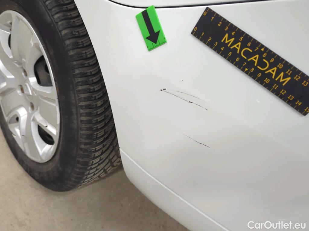  Dacia  Logan 0.9 TCe 90CP Laureate_Groupama #12