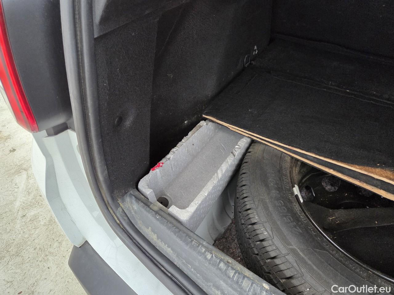  Dacia  Duster 1.5 Blue dCi 115CP Comfort 4WD #57