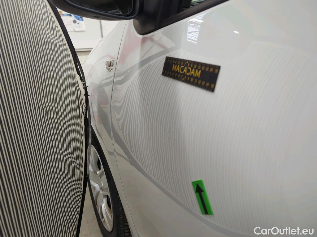  Dacia  Logan 0.9 TCe 90CP Laureate_Groupama #8