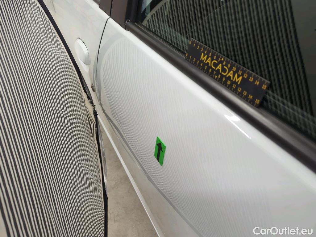  Dacia  Logan 0.9 TCe 90CP Laureate_Groupama #14