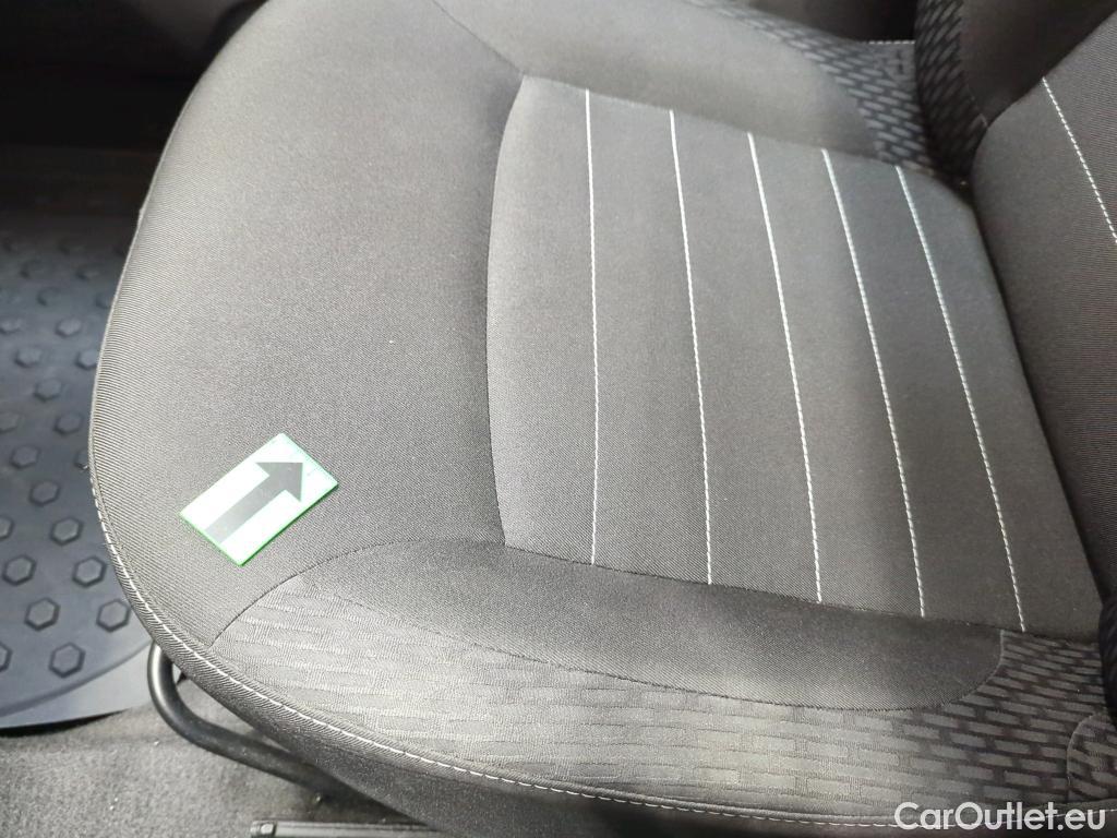  Dacia  Logan 0.9 TCe 90CP Laureate_Groupama #30