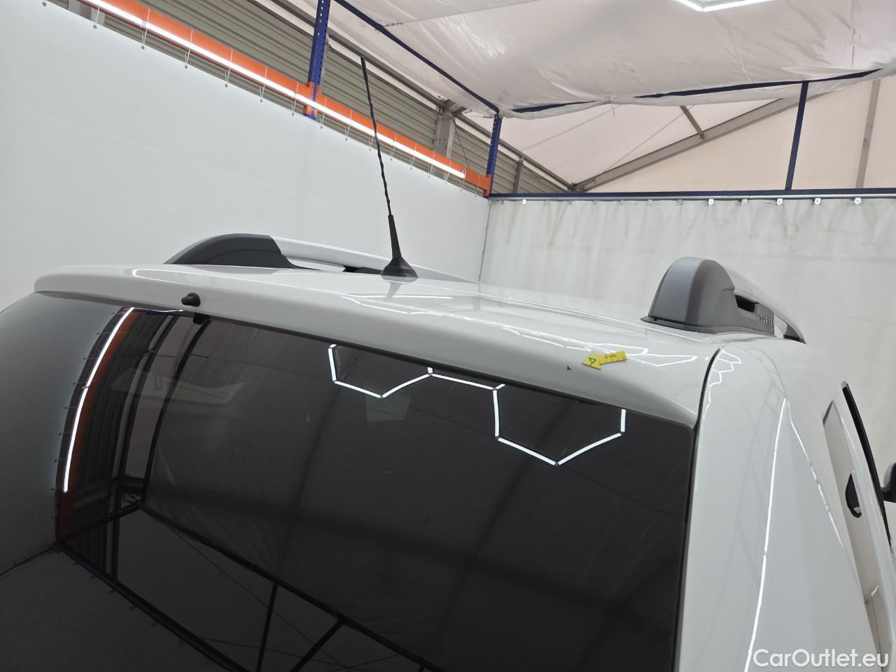  Dacia  Duster 1.5 Blue dCi 115 Prestige 4WD #3