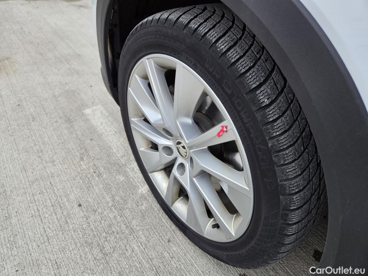  Skoda  Octavia 2.0 TDI 200CP Scout Combi DSG 4x4 #5