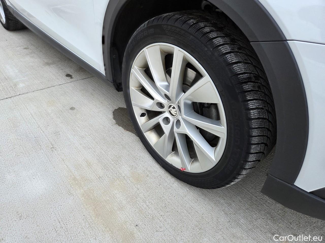  Skoda  Octavia 2.0 TDI 200CP Scout Combi DSG 4x4 #26