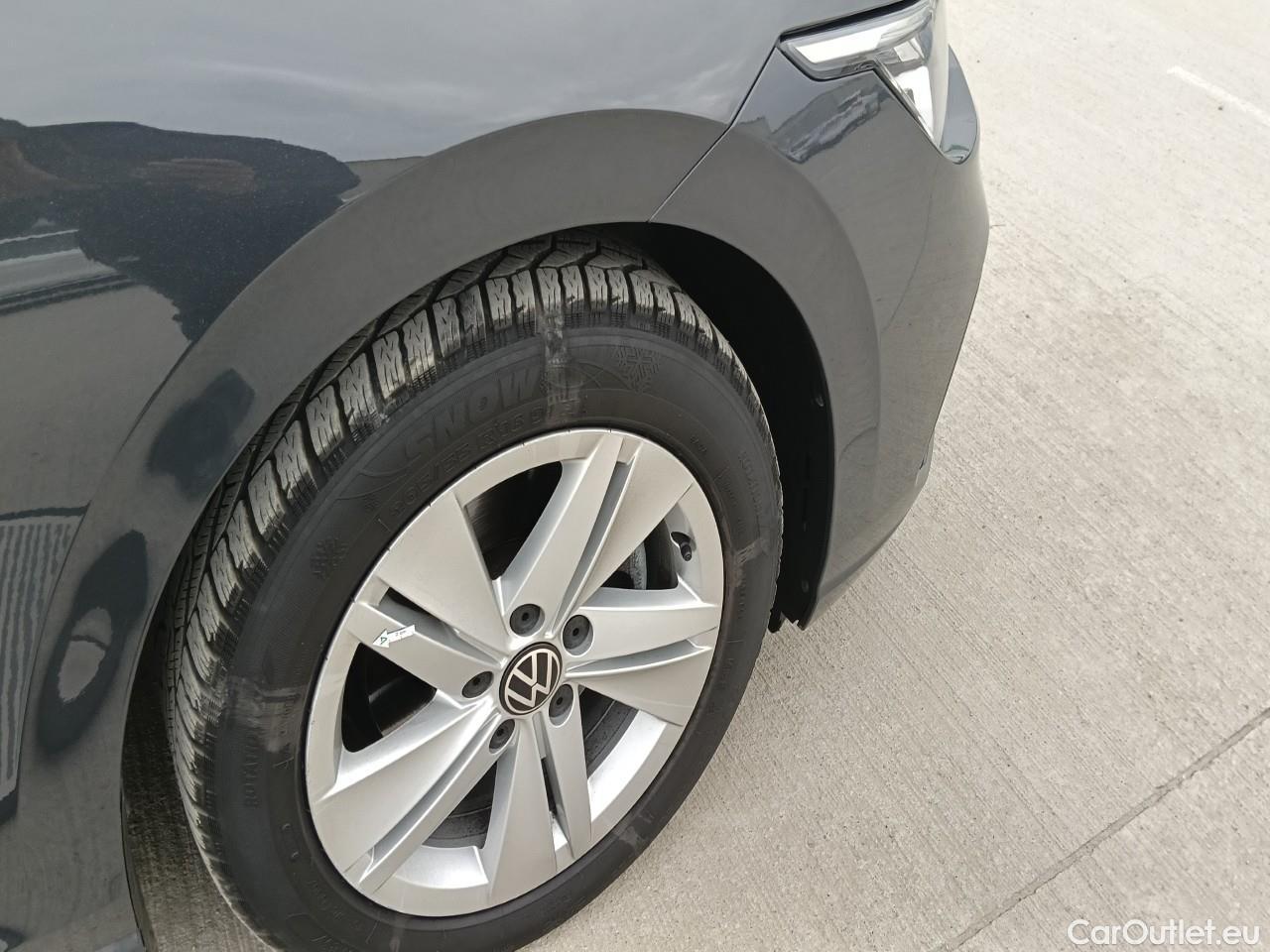  Volkswagen  Golf  Life 1.0 TSI #9