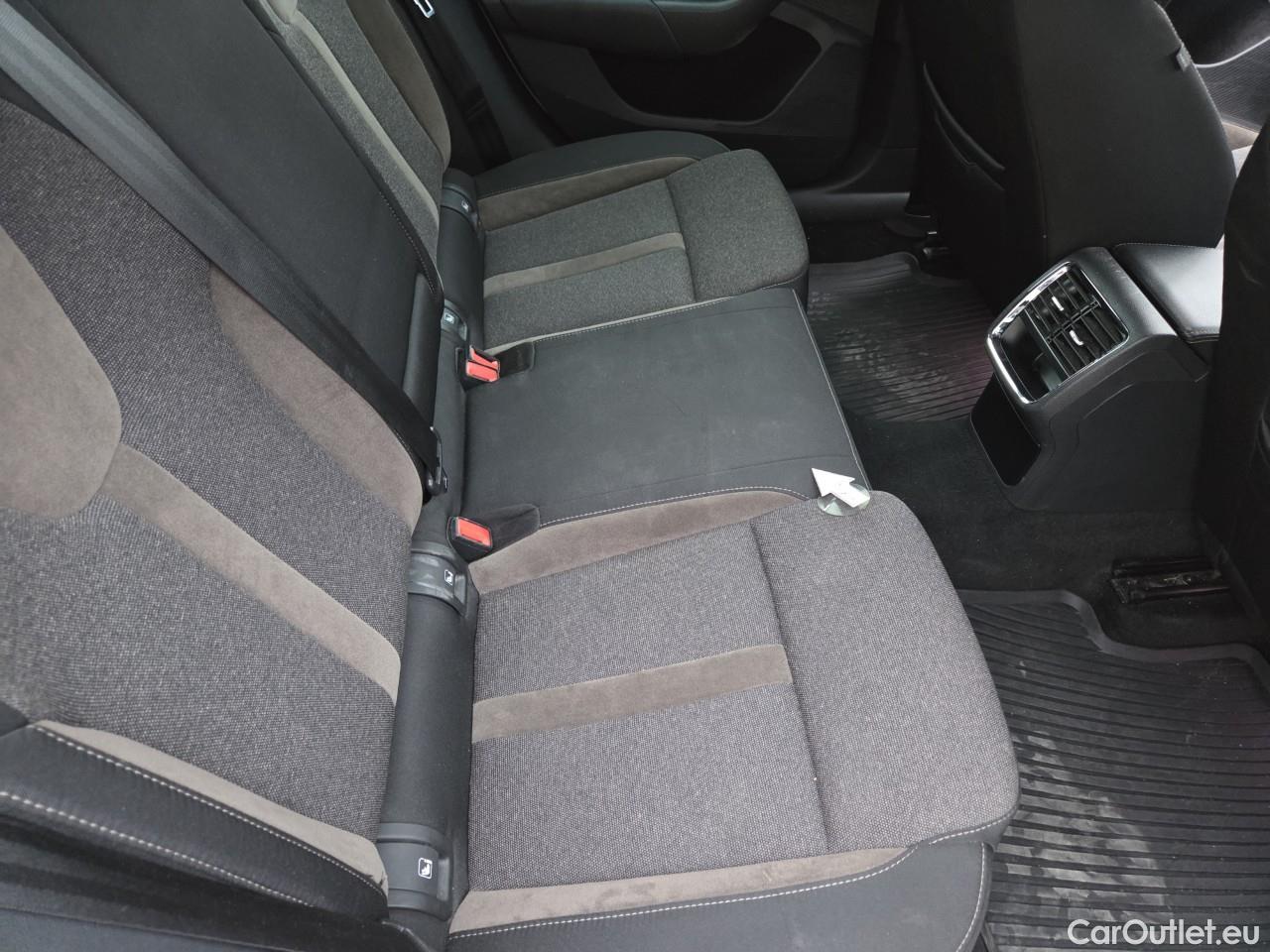  Skoda  Octavia 2.0 TDI 200CP Scout Combi DSG 4x4 #56