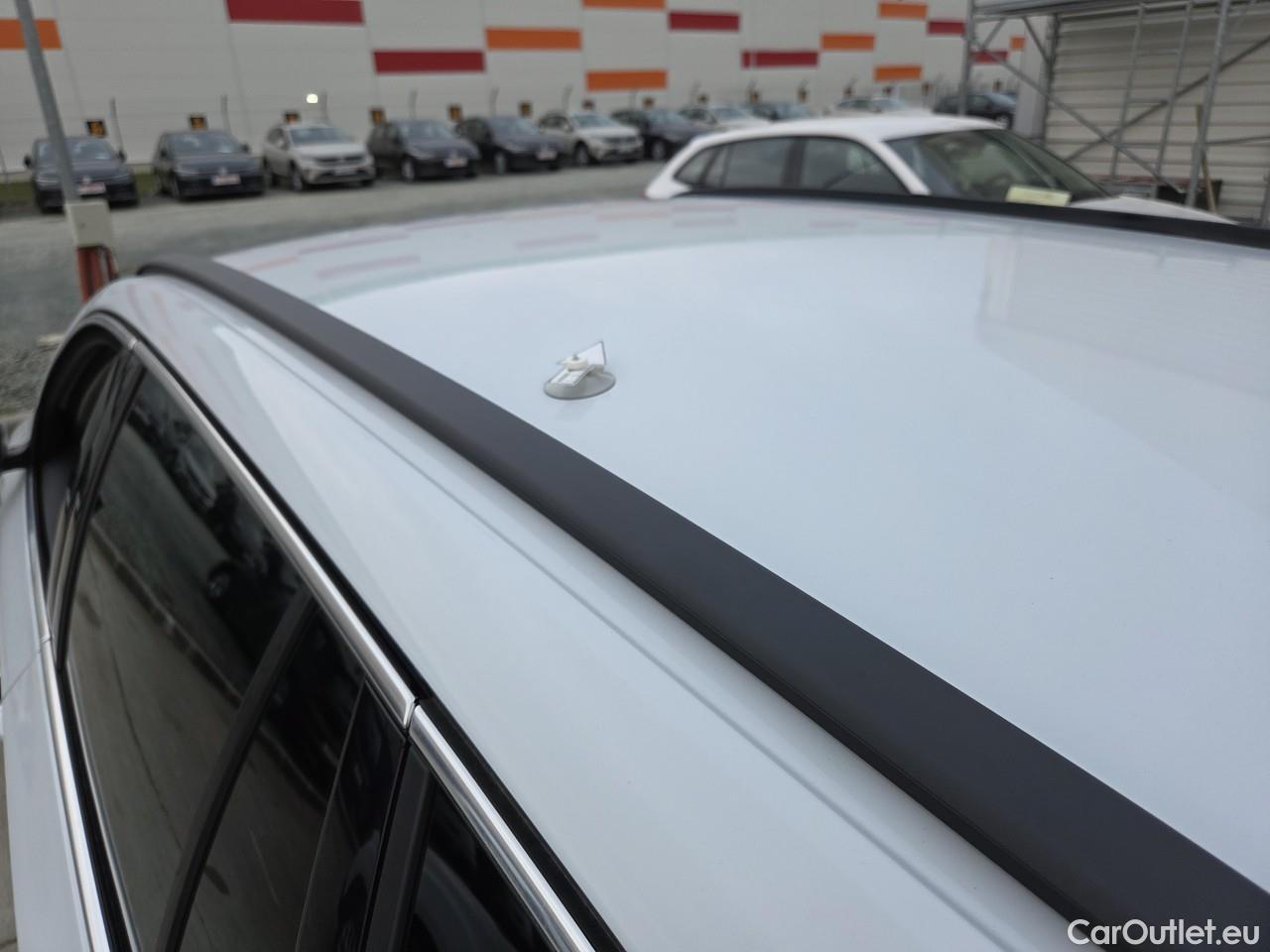  Skoda  Octavia 2.0 TDI 200CP Scout Combi DSG 4x4 #45