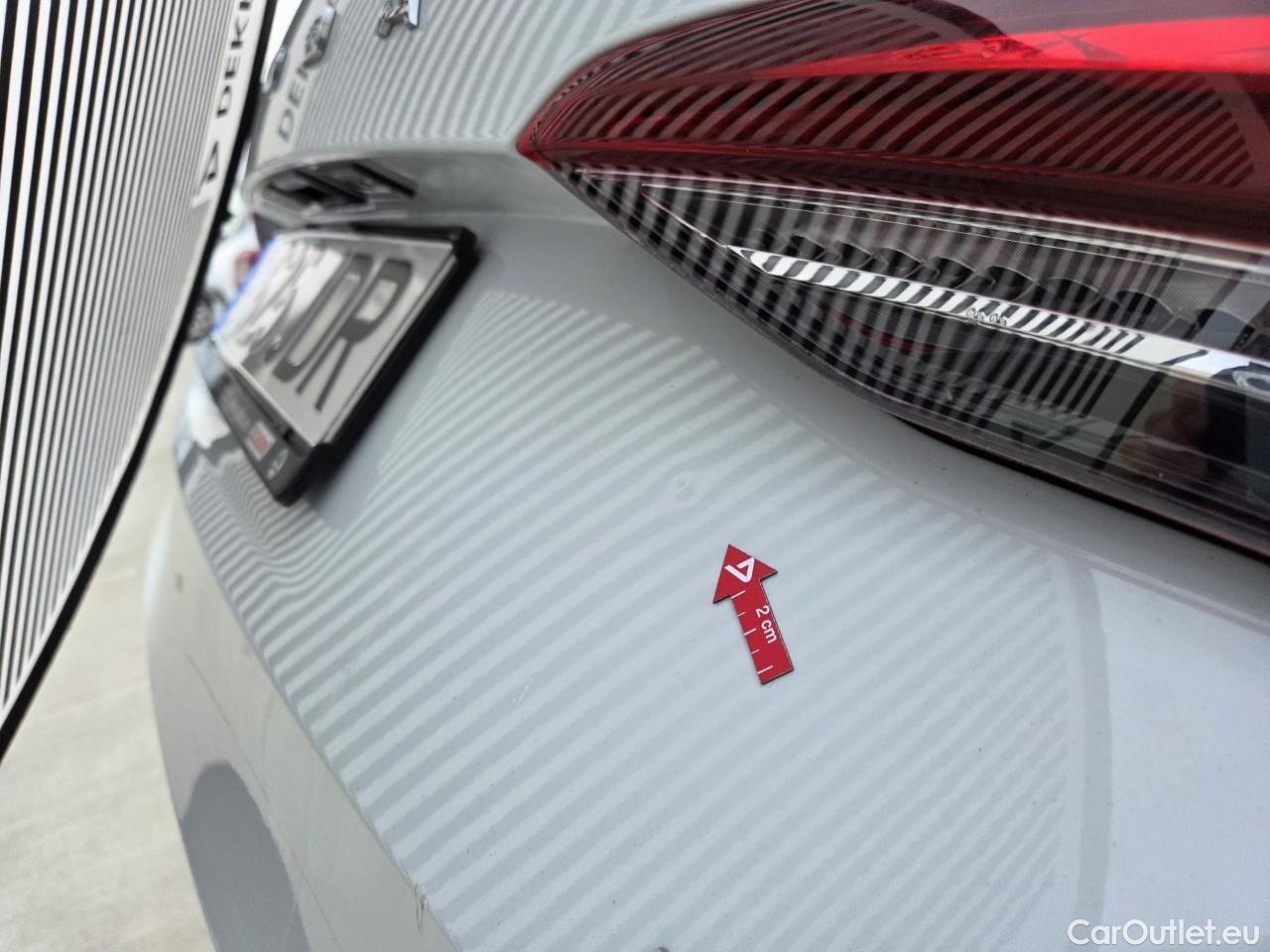  Skoda  Octavia 2.0 TDI 200CP Scout Combi DSG 4x4 #40