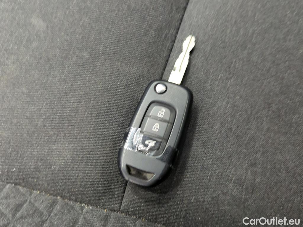  Renault  Clio 1.6 E-Tech 145CP Zen Auto #1