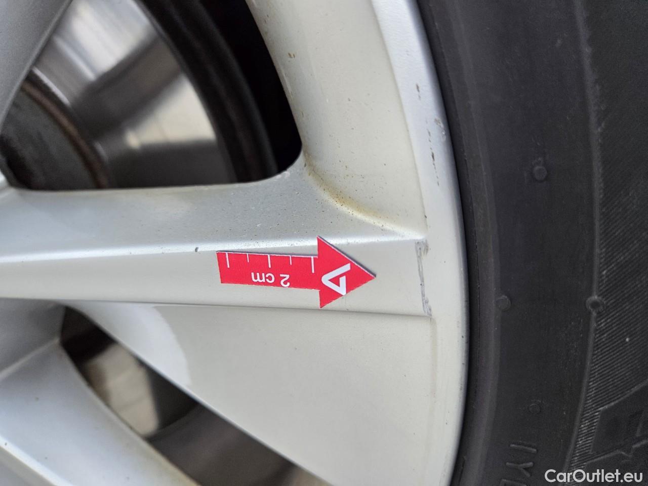  Skoda  Octavia 2.0 TDI 200CP Scout Combi DSG 4x4 #6