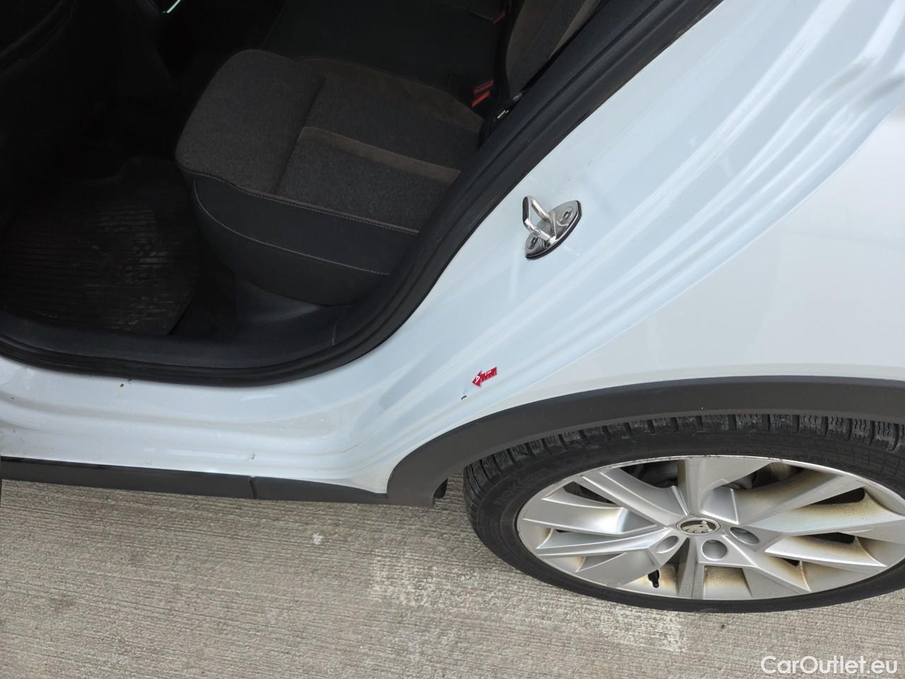  Skoda  Octavia 2.0 TDI 200CP Scout Combi DSG 4x4 #60