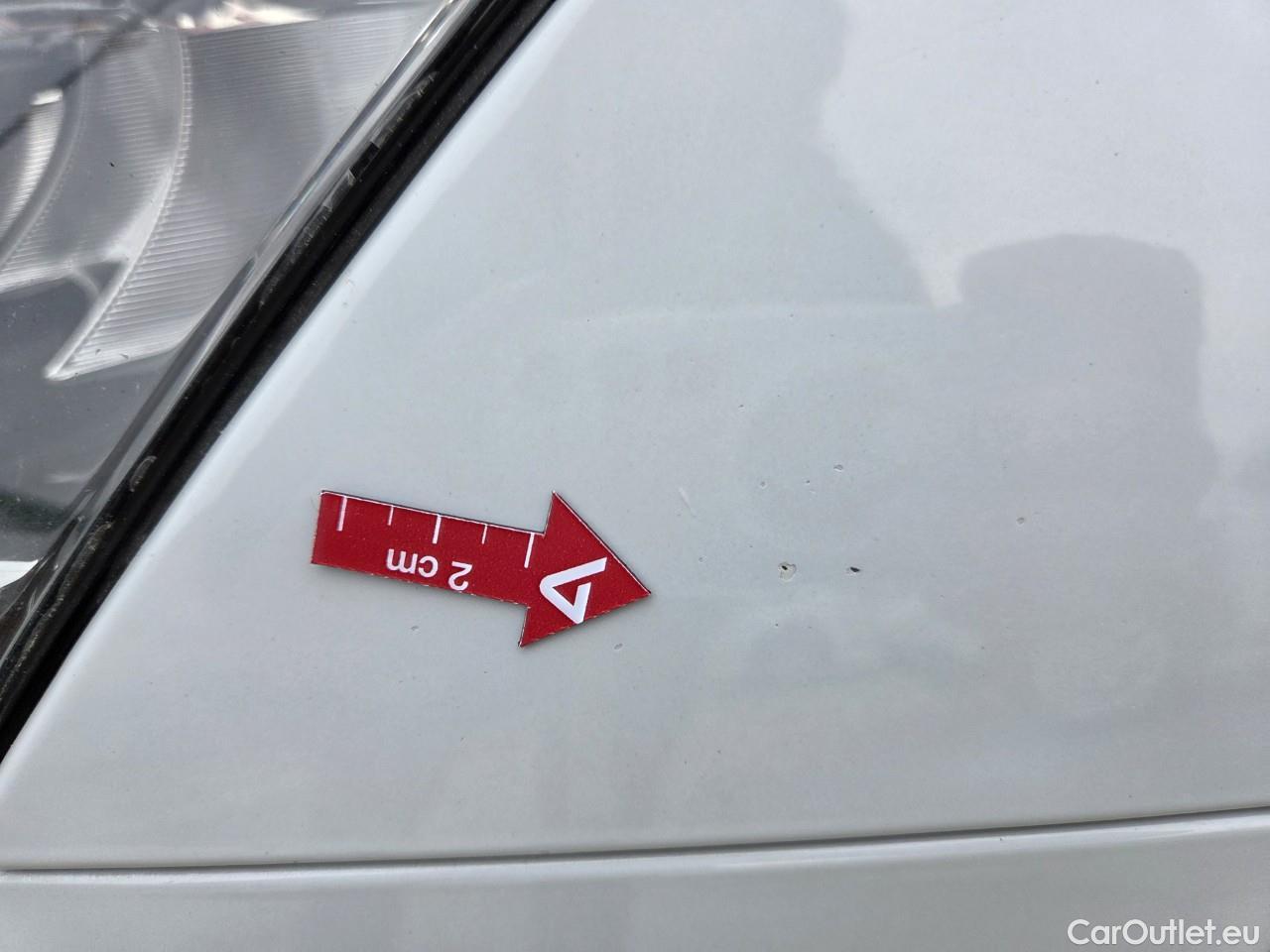  Skoda  Octavia 2.0 TDI 200CP Scout Combi DSG 4x4 #9