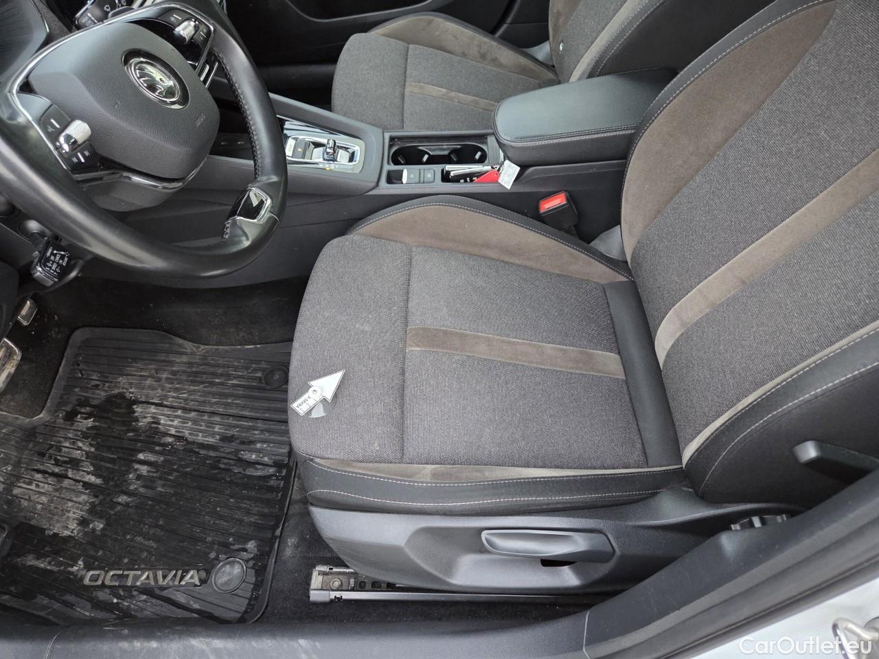  Skoda  Octavia 2.0 TDI 200CP Scout Combi DSG 4x4 #47