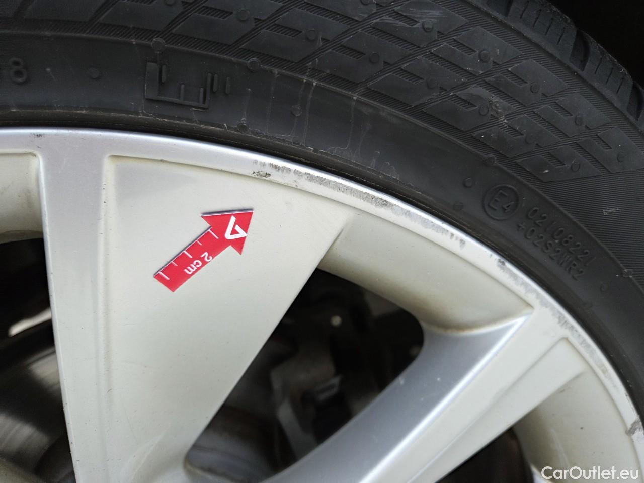  Skoda  Octavia 2.0 TDI 200CP Scout Combi DSG 4x4 #35