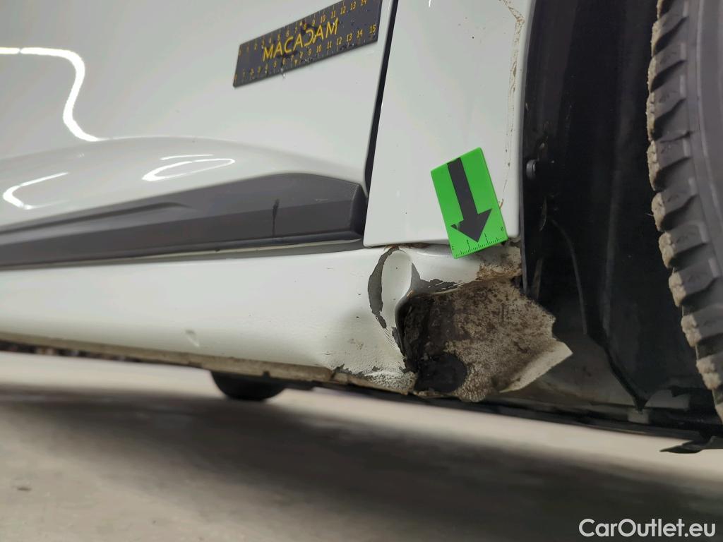  Renault  Clio 1.6 E-Tech 145CP Zen Auto #2