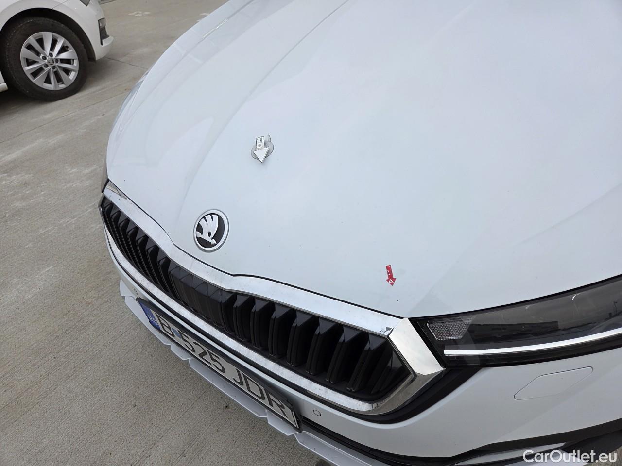  Skoda  Octavia 2.0 TDI 200CP Scout Combi DSG 4x4 #21