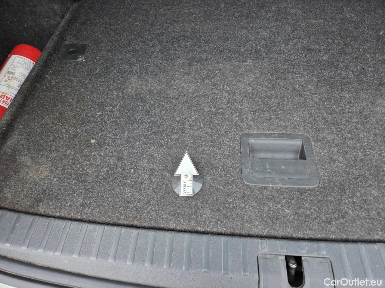  Skoda  Octavia 2.0 TDI 200CP Scout Combi DSG 4x4 #61