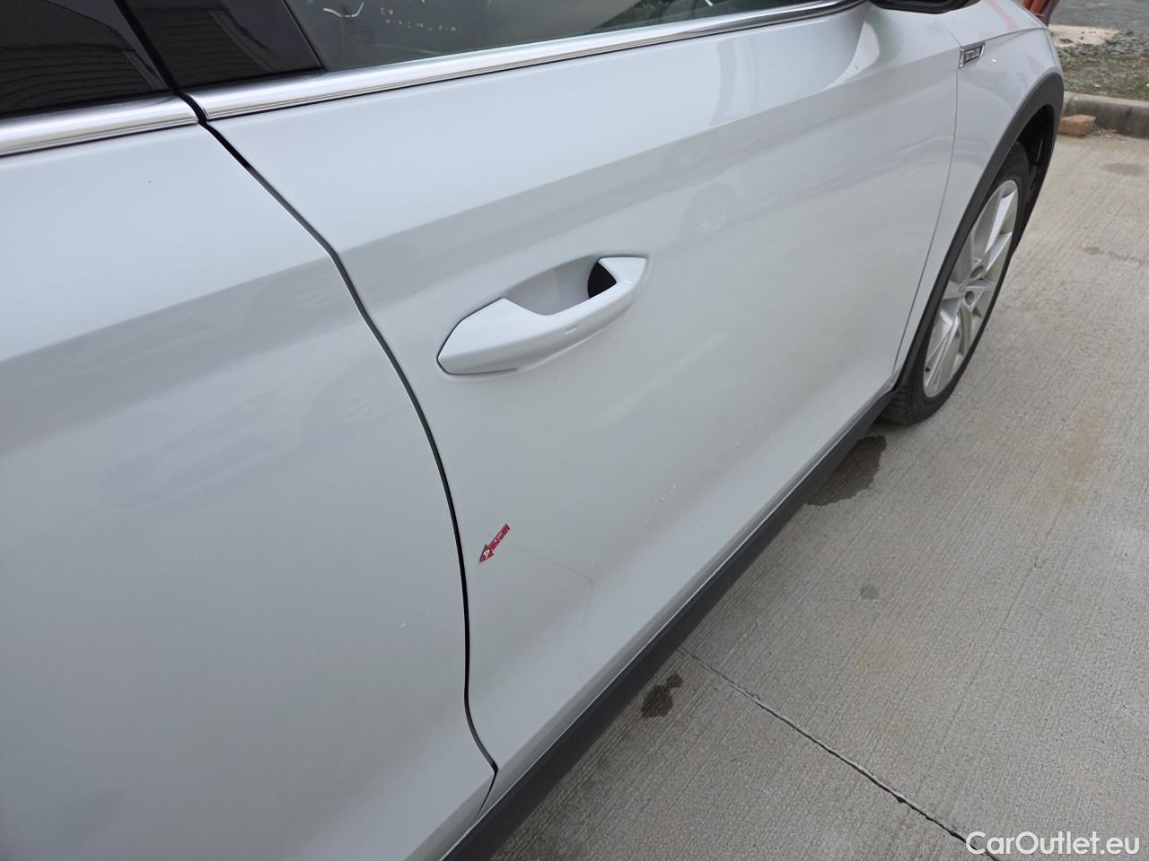  Skoda  Octavia 2.0 TDI 200CP Scout Combi DSG 4x4 #31