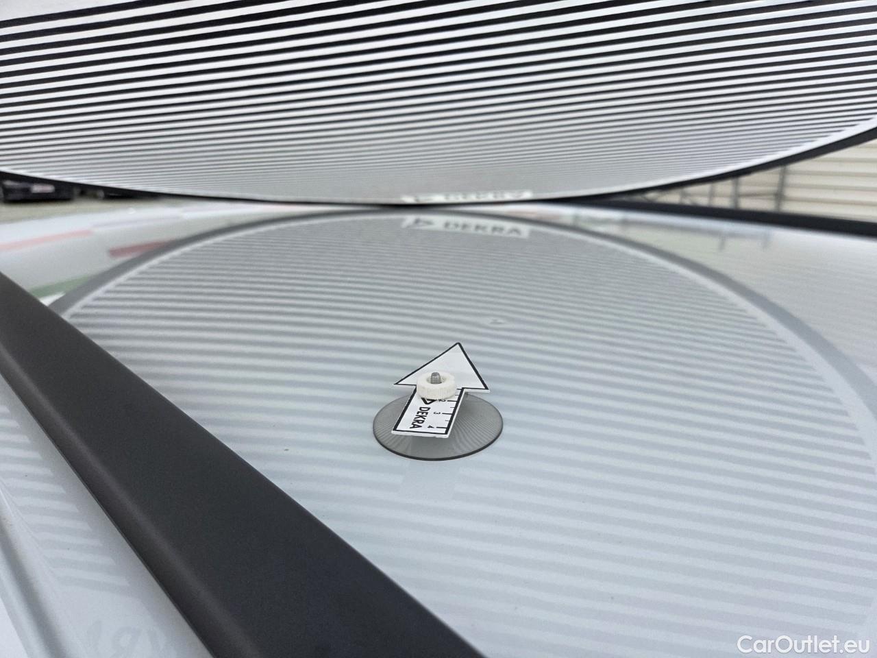  Skoda  Octavia 2.0 TDI 200CP Scout Combi DSG 4x4 #46