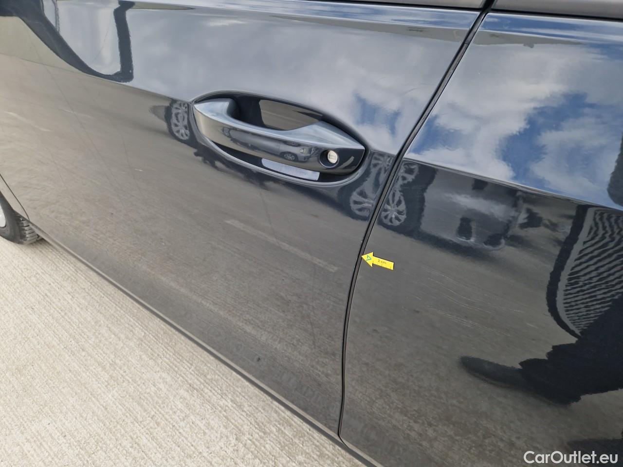  Volkswagen  Golf  Life 1.0 TSI #1