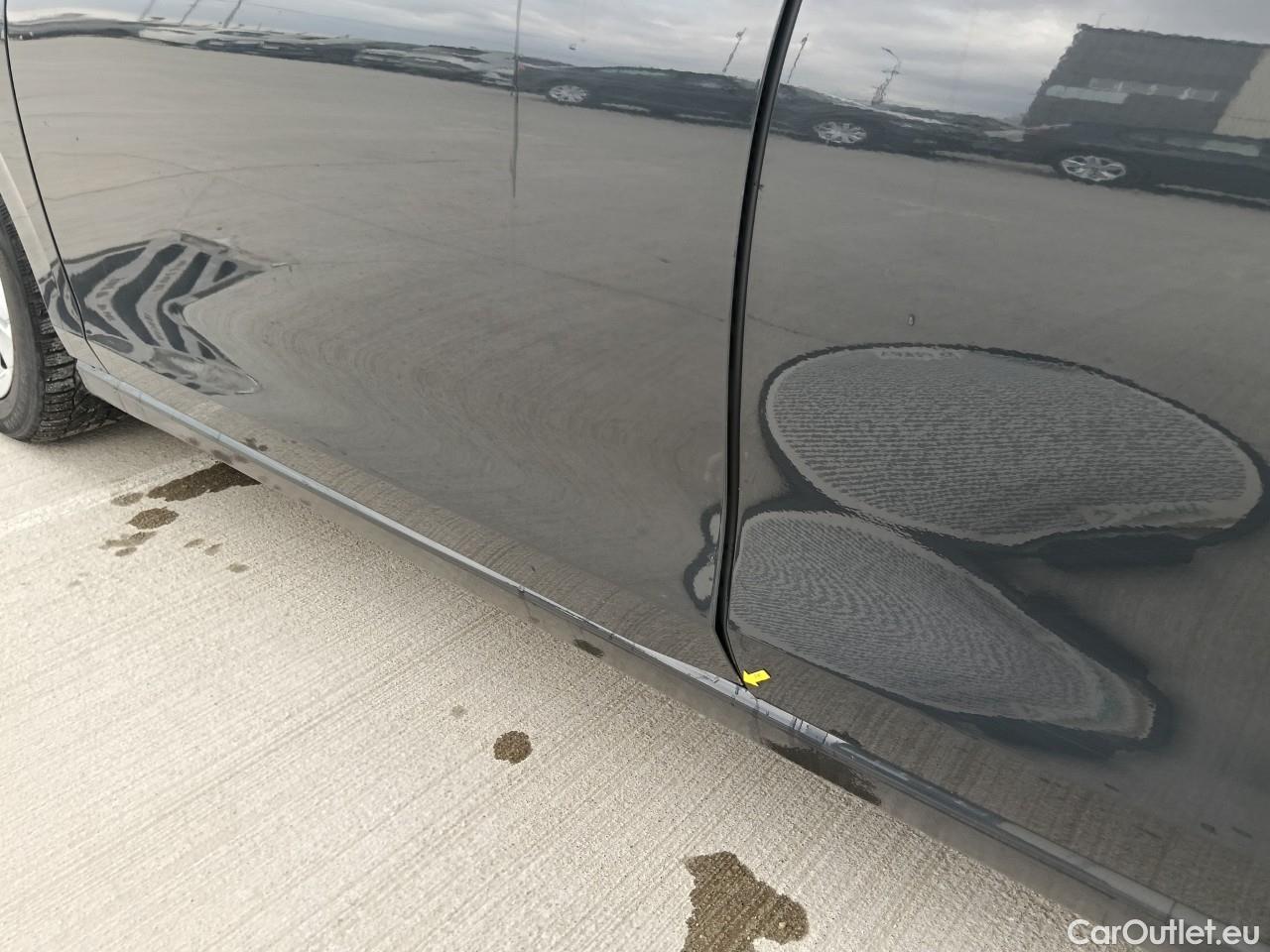  Volkswagen  Golf  Life 1.0 TSI #1