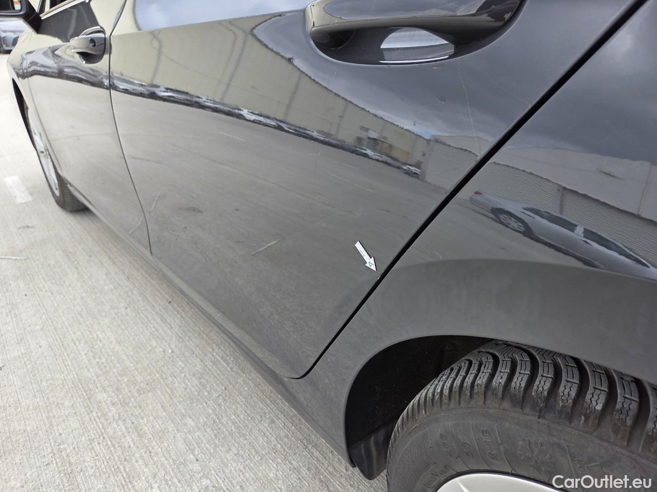  Volkswagen  Golf  Life 1.0 TSI #30